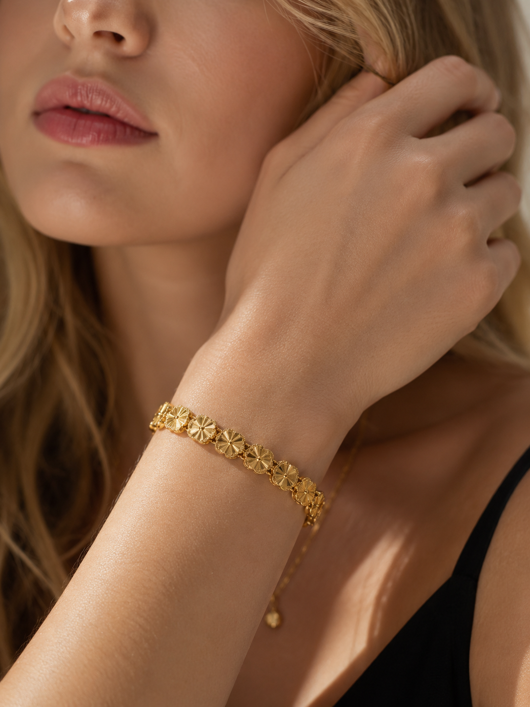 Woman Elegant Clover Bracelet – Jewelry Watches