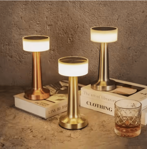 Minimalist LED Desk Lamp – Workspace Lighting