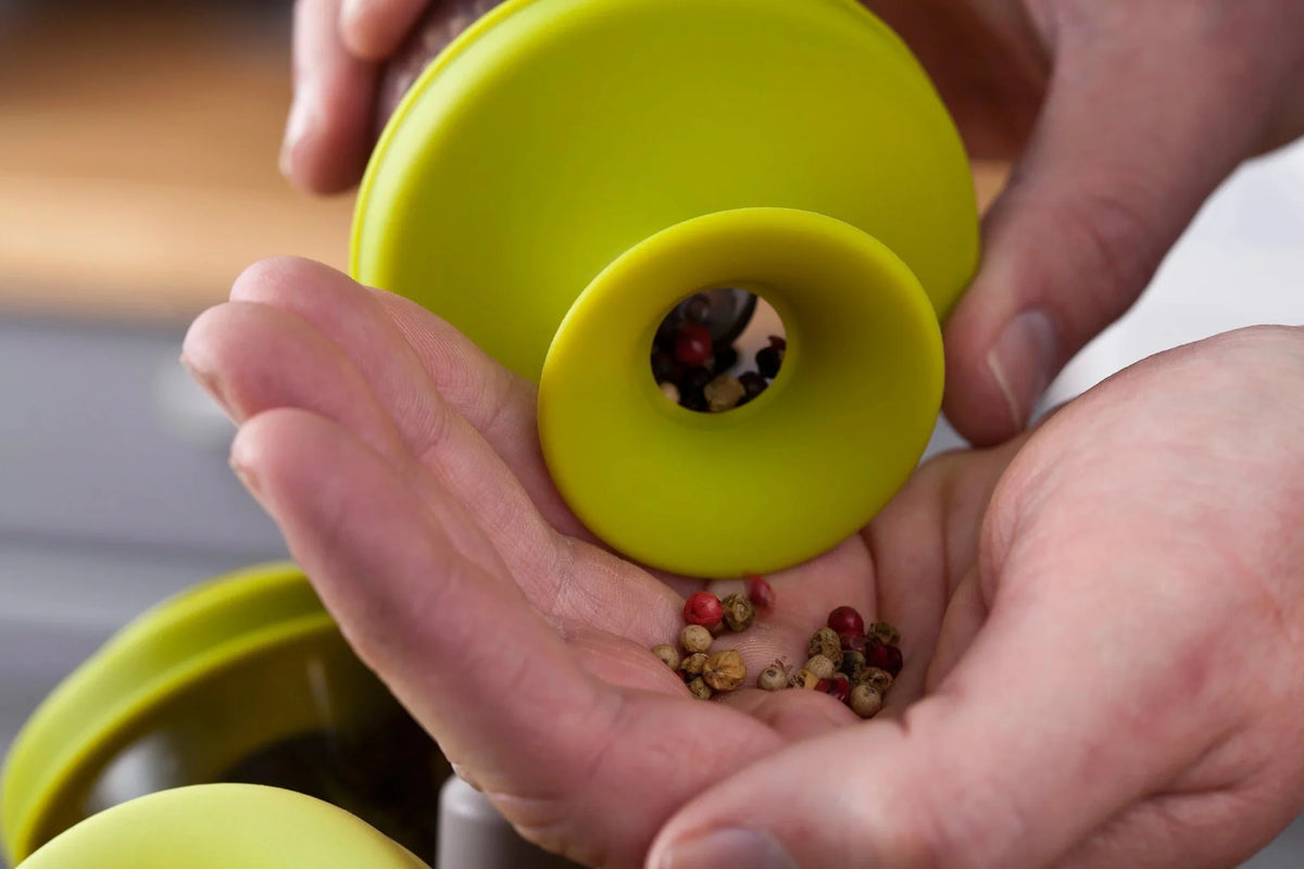 Pop-Up Spice Rack – Kitchen Storage Organization