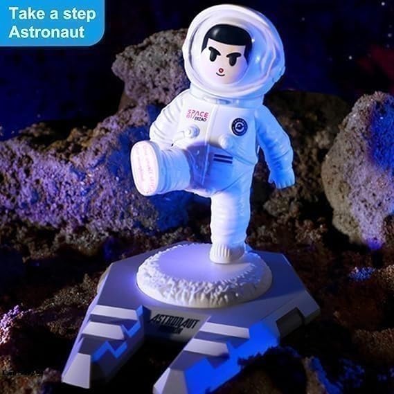 Space Man Smartphone Holder – Electronics & Gadgets